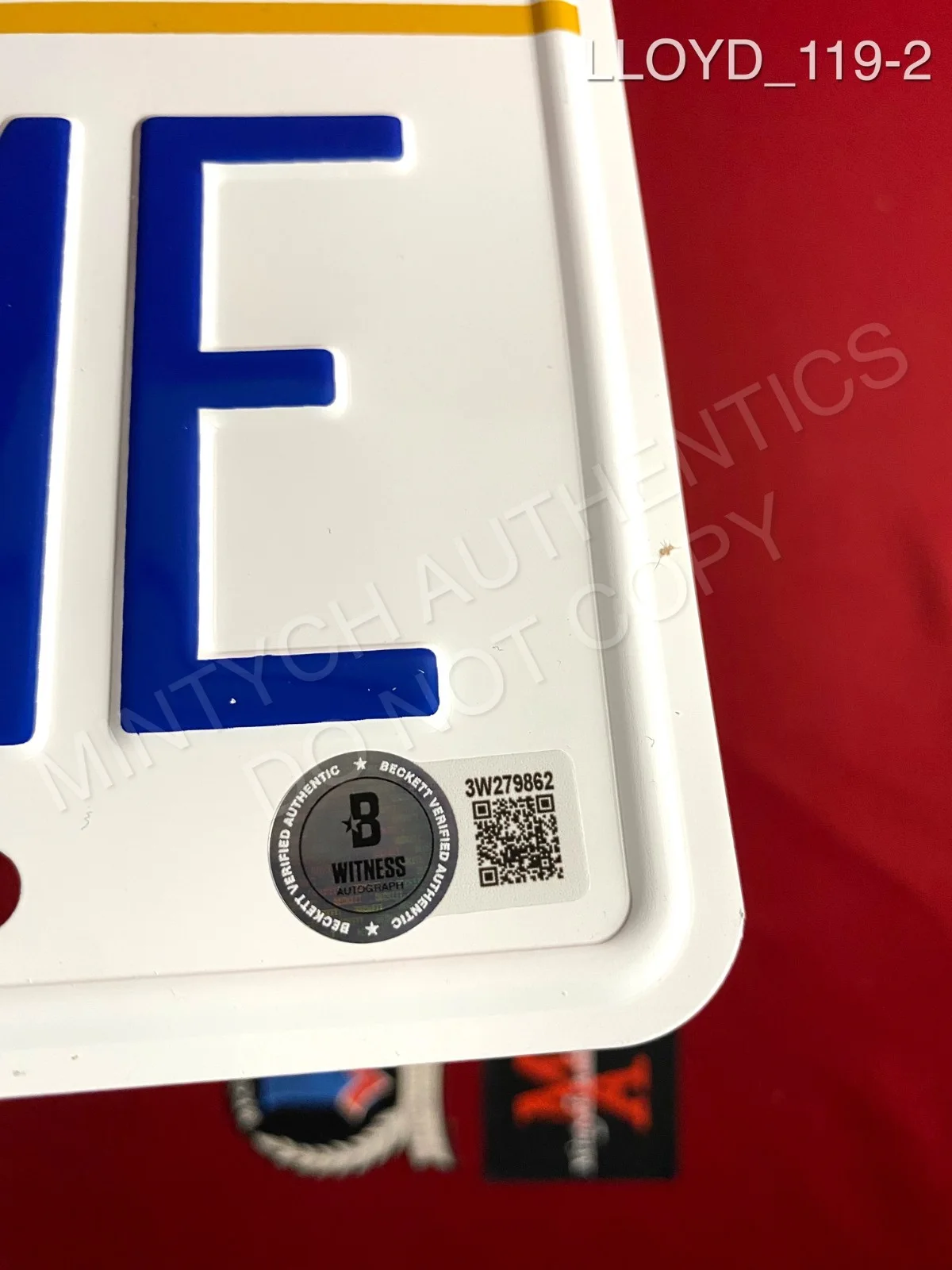 Christopher Lloyd — Christopher Lloyd signed Back to the Future Outatime license plate Beckett COA, изображение 2