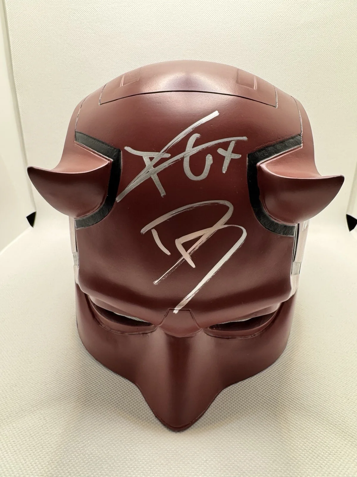Charlie Cox — Charlie Cox Signed Autographed Daredevil Full Helmet Marvel Netflix Official Pix, изображение 2