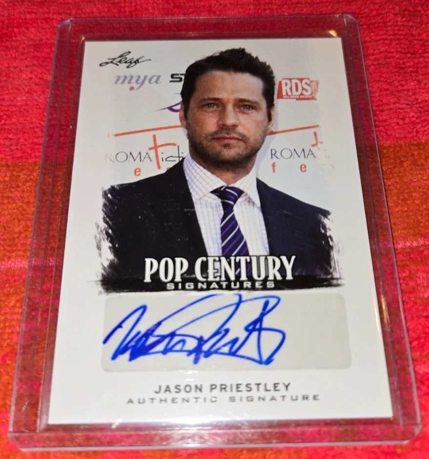JASON PRIESTLEY — 2012 POP CENTURY AUTOGRAPHED CARD OF JASON PRIESTLEY SIGNED CARD CLEAN!