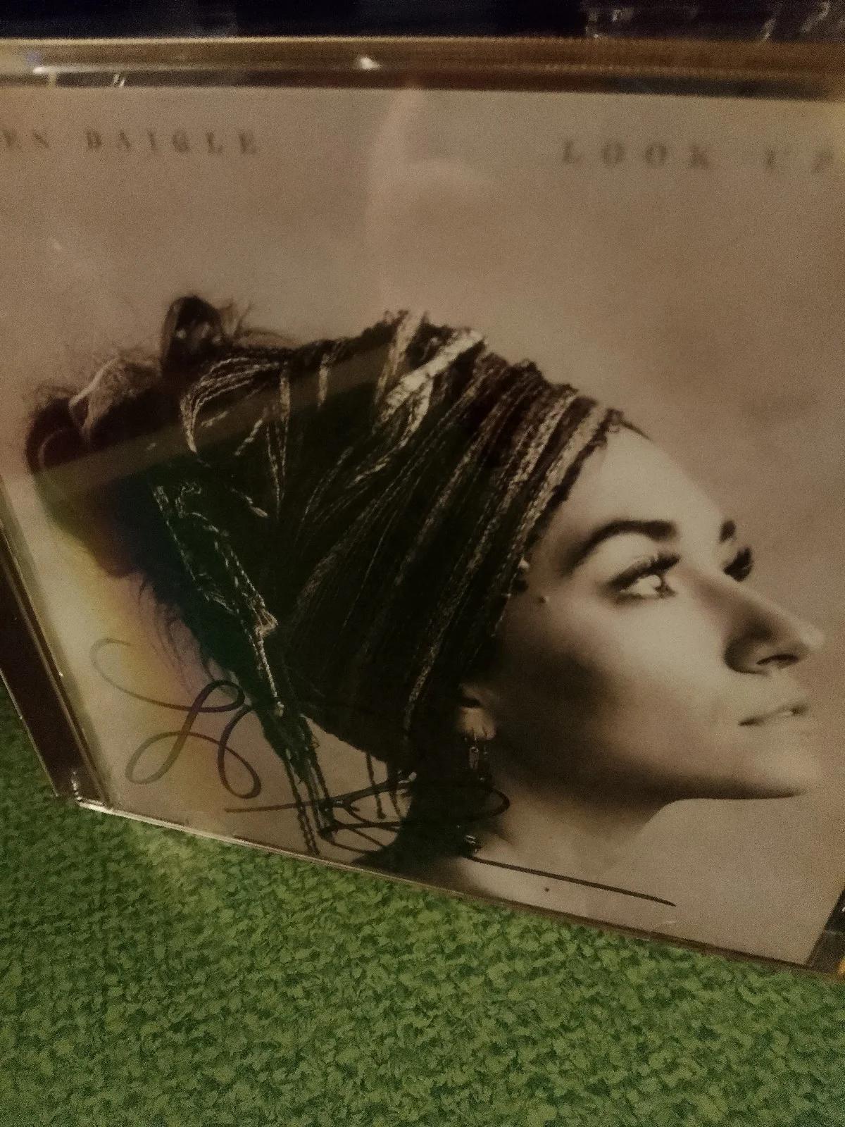 AUTOGRAPHED Lauren Daigle CD/Album "Look Up Child" (Never Played), изображение 2