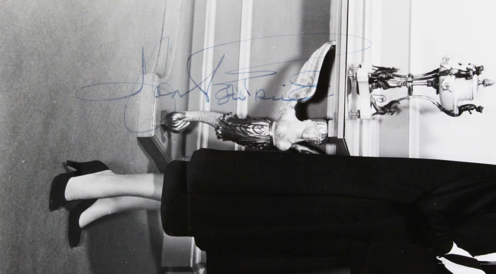 Joan Fontaine Signed Photo - COA JSA, изображение 2
