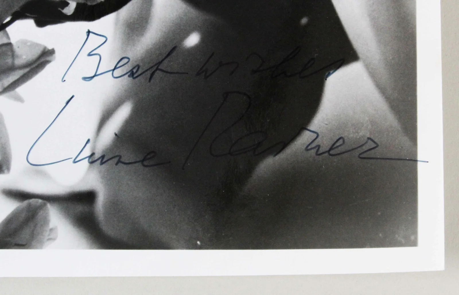 Luise Rainer Signed Photo 8x10 - COA JSA, image 2