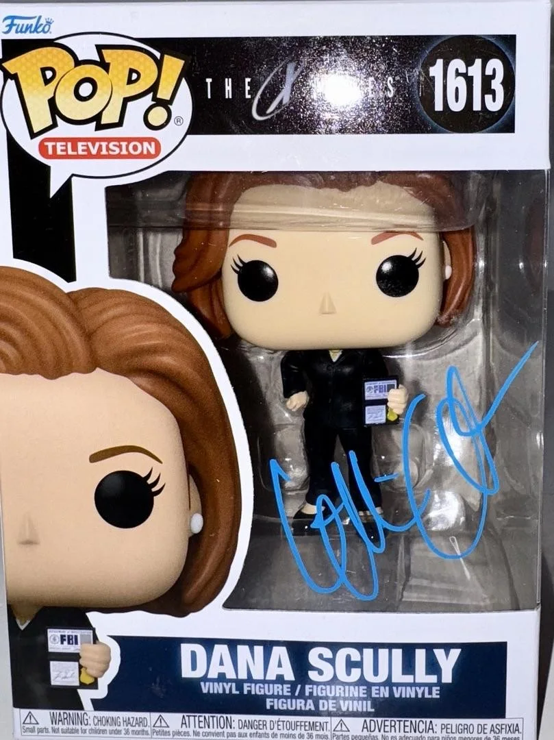Gillian Anderson Signed Funko #1613 "Dana Scully" (Blue Ink) - Beckett COA, image 2