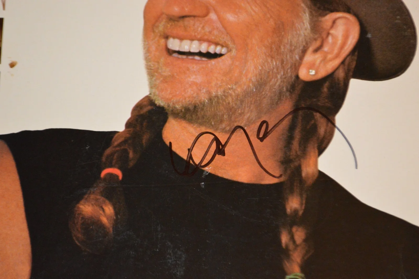 Willie Nelson Autographed "Me & Paul" Vinyl LP Cover with JSA COA, изображение 3