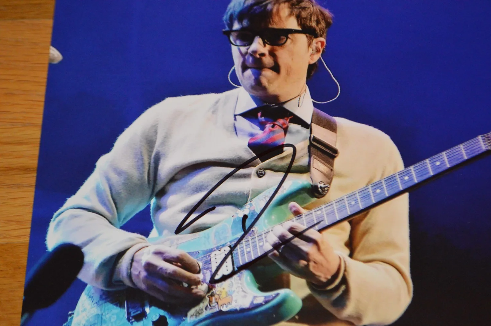 Weezer ~ Rivers Cuomo Autographed 8x10 Color Photo with AUTOGRAPH Hologram, изображение 2
