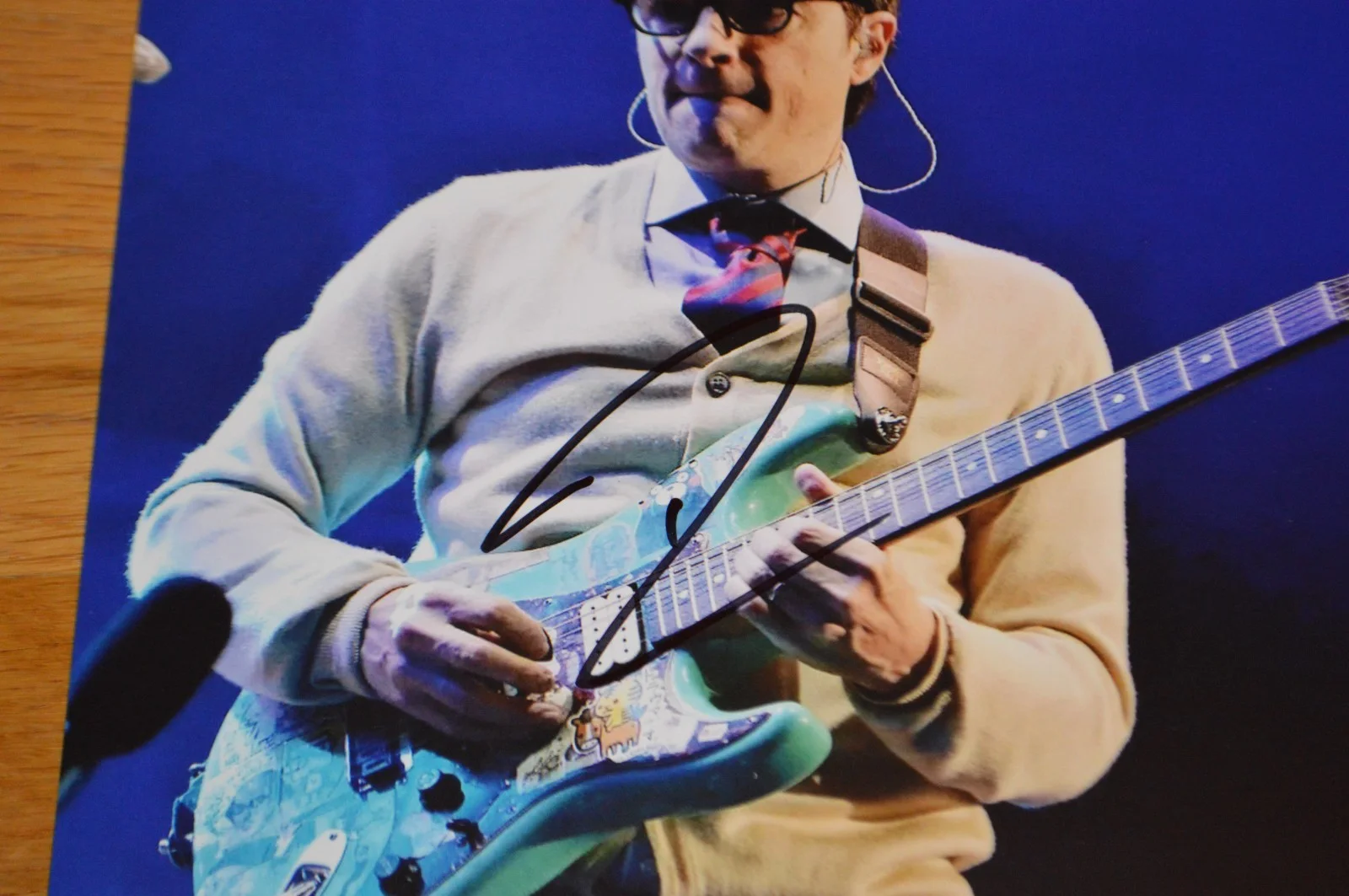 Weezer ~ Rivers Cuomo Autographed 8x10 Color Photo with AUTOGRAPH Hologram, изображение 5