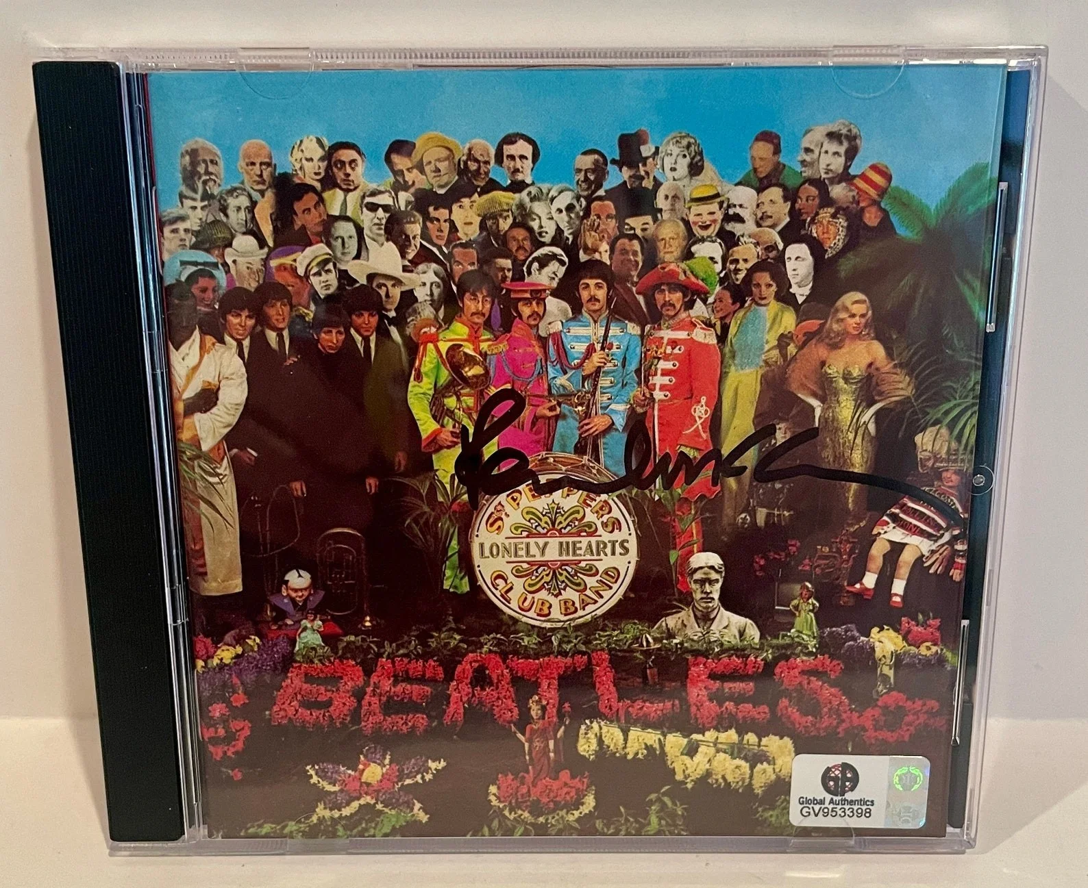 PAUL McCARTNEY signed "Lonely Hearts band"BEATLES FRAMED" CD Album GLOBAL GA LOA, изображение 3