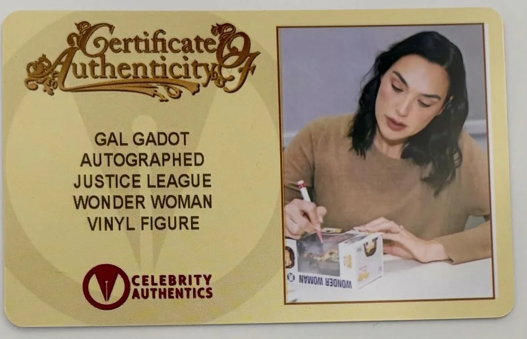Gal Gadot Signed Funko Pop #206 Wonder Woman - Celebrity Authentics COA, image 5