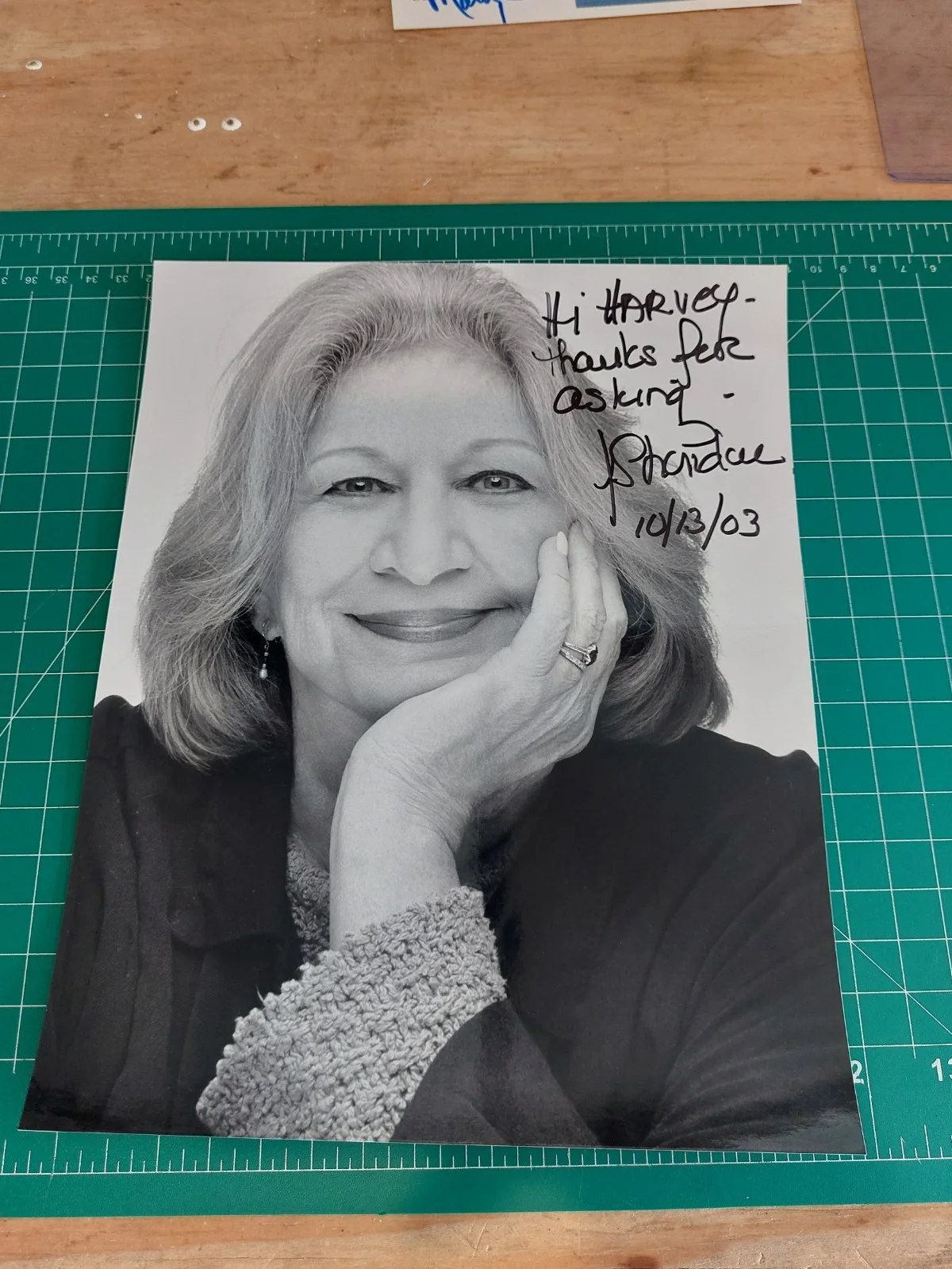 Liz Sheridan — Liz Sheridan Autograph 8x10 B/W Signed Photo Seinfeld Mom Actress