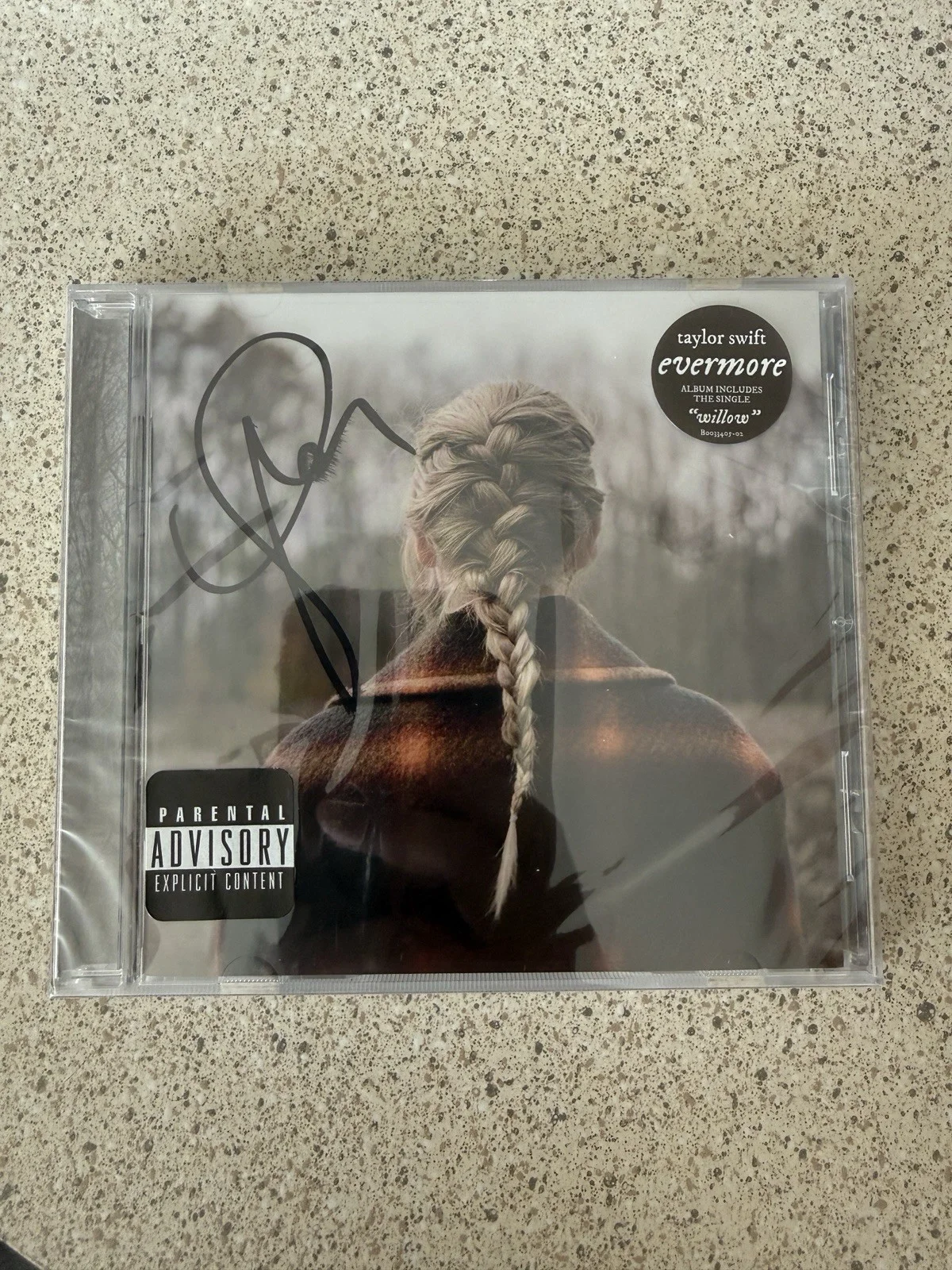 Taylor Swift SIGNED: Evermore + Folklore CD’s, image 2