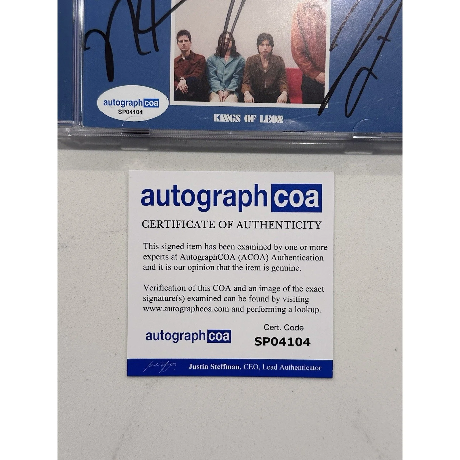 Kings of Leon - Can We Please Have Fun SIGNED CD AUTOGRAPH COA ACOA #3, изображение 2