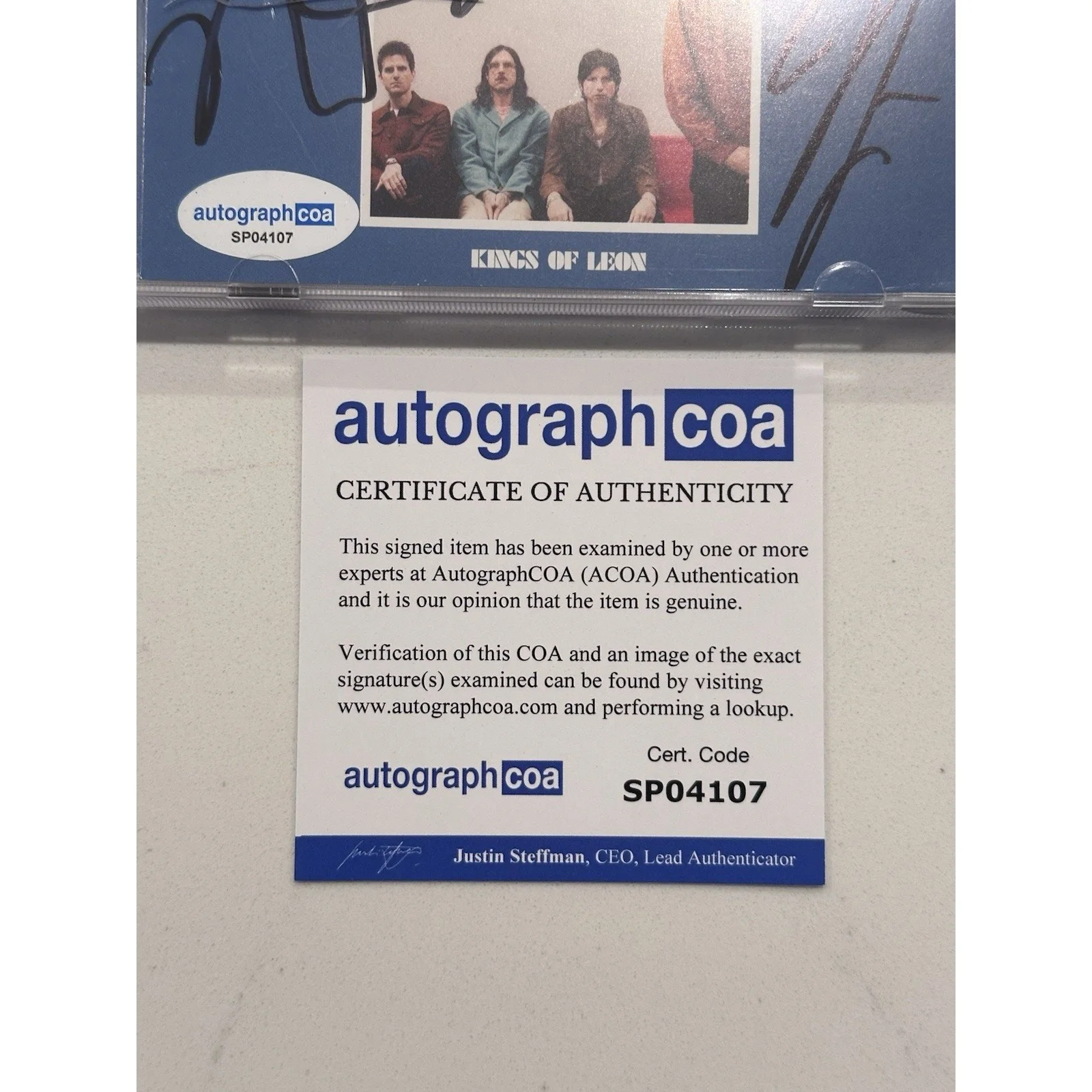 Kings of Leon - Can We Please Have Fun SIGNED CD AUTOGRAPH COA ACOA #2, изображение 2