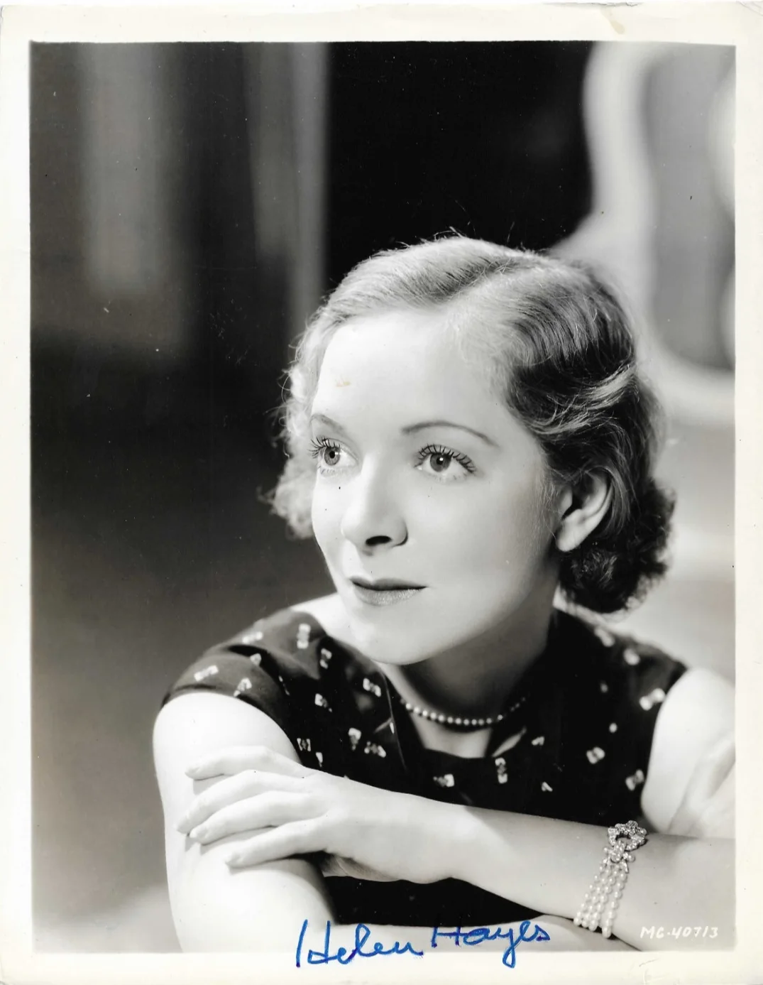 Helen Hayes — Helen Hayes actress hand signed autographed vintage young 8x10 photo