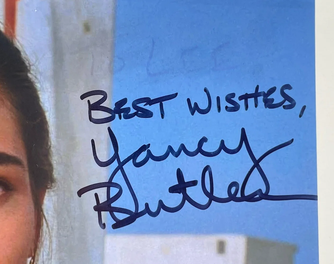 Yancy Butler — Yancy Butler Authentic Hand Signed 8x10 Photo Actress Hard Target Witchblade, image 2