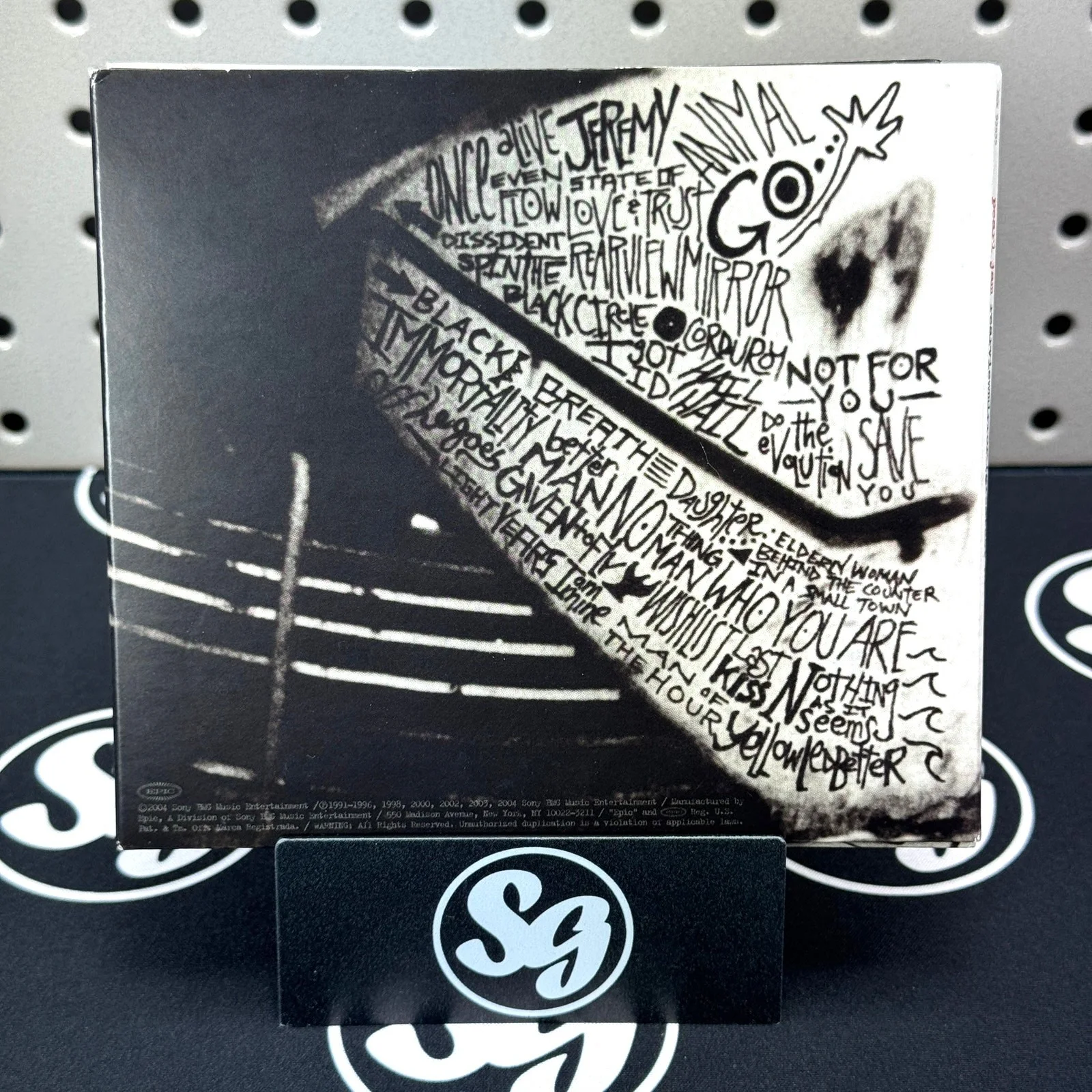 MIKE MCCREADY Signed Pearl Jam "Rear View Mirror" CD Album Cover JSA Auth AUTO, image 2