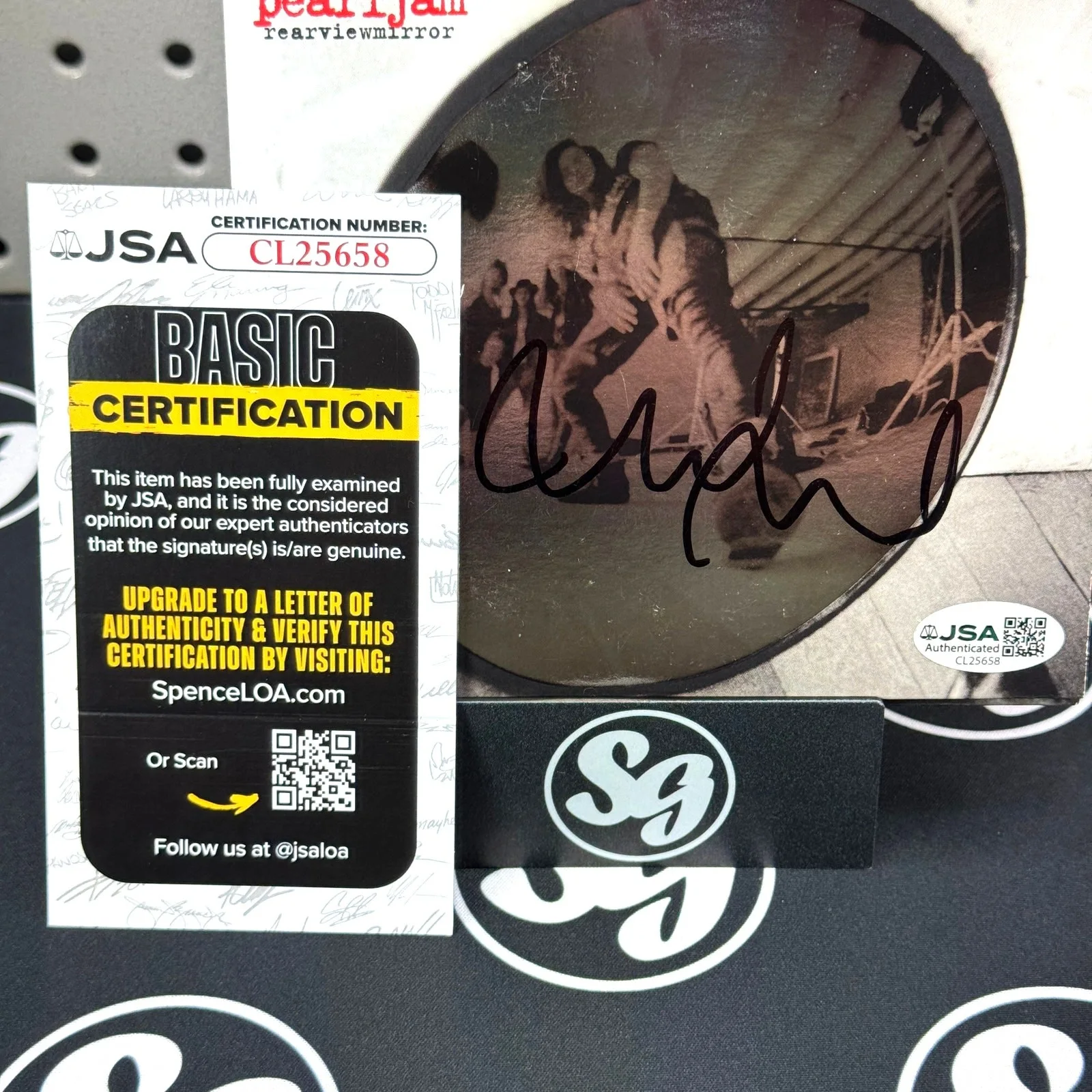 MIKE MCCREADY Signed Pearl Jam "Rear View Mirror" CD Album Cover JSA Auth AUTO, image 3