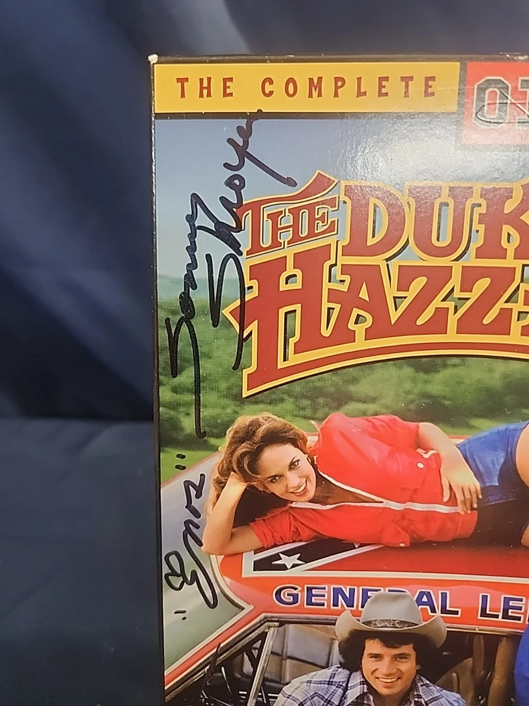 james best — Sonny Shroyer & James Best signed Dukes Of Hazzard First Season DVD Set, изображение 4
