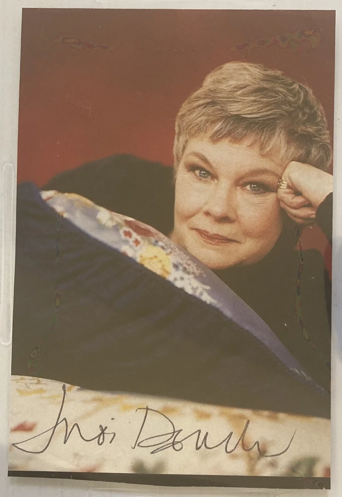 Judi Dench — 007 M - Chocolat Judi Dench Signed Autograph 3.25x5 Cut - PSA DNA- FREE S&H!, image 3