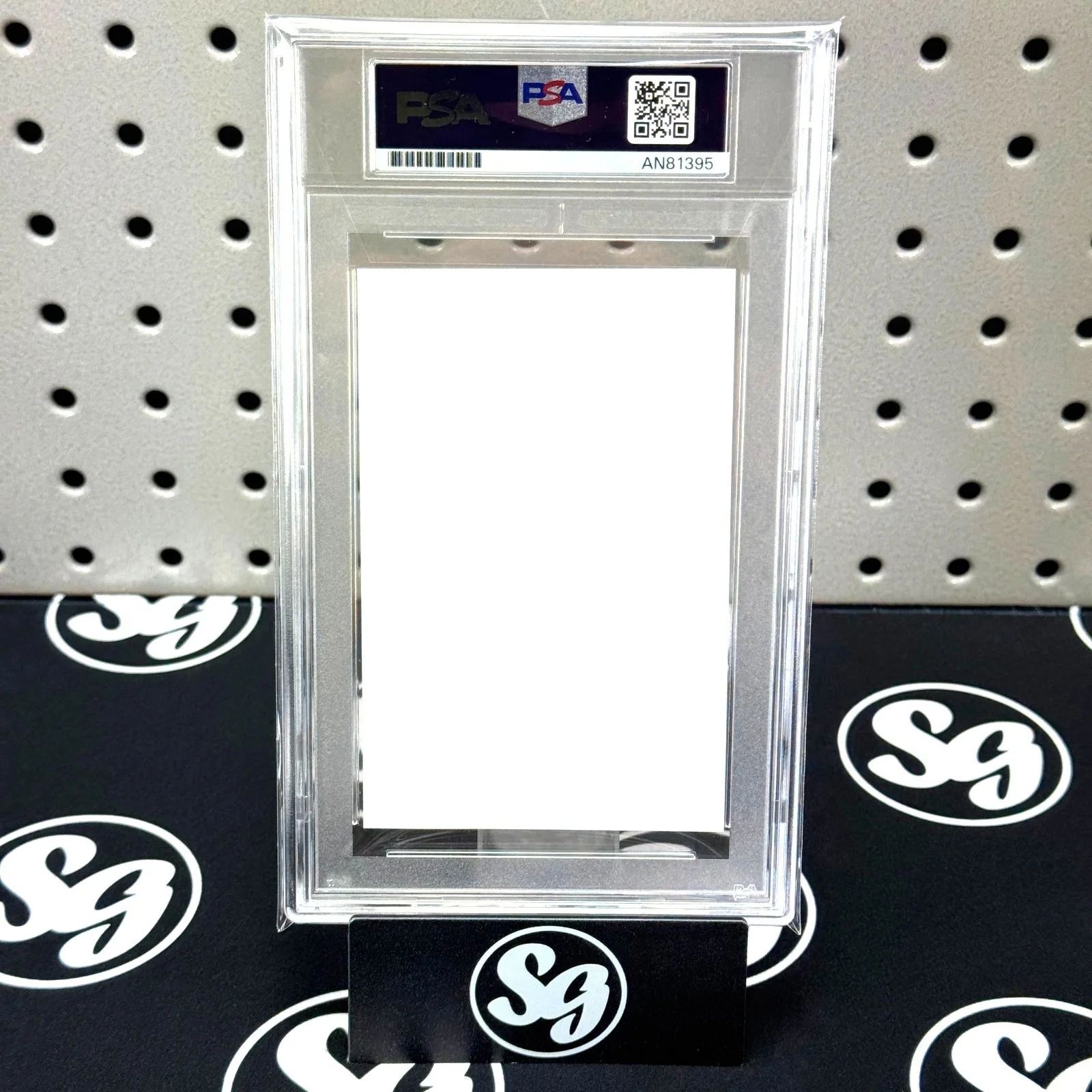 Gisele Bundchen — GISELE BUNDCHEN Signed Cut PSA DNA Certified Authentic Slab Autograph Auto, image 2