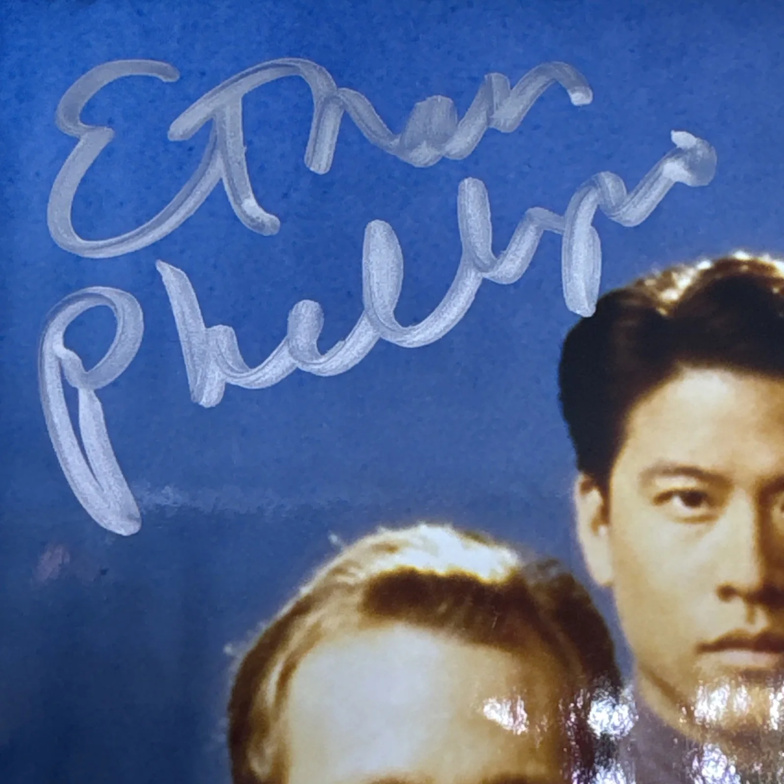 Star Trek Voyager Cast Signed 8x10 Color Photo 9 Autographs, image 2