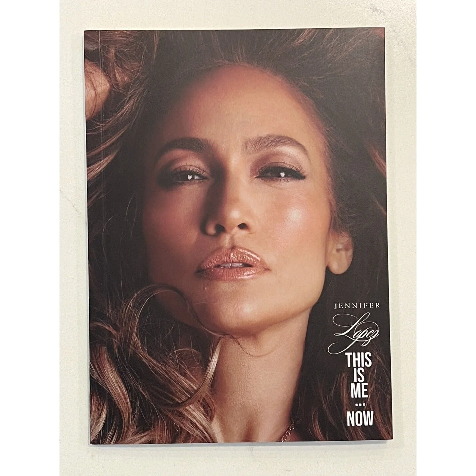 Jennifer Lopez - This Is Me Now Deluxe CD 40 Page Booklet AUTOGRAPHED, изображение 2