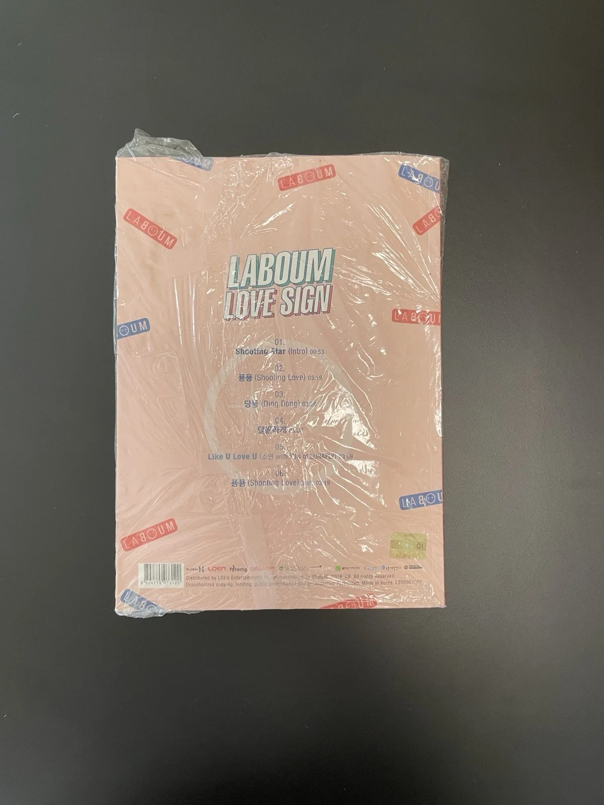 LABOUM 1st Mini Album Love Sign Autographed K-pop Music Memorabilia, image 3