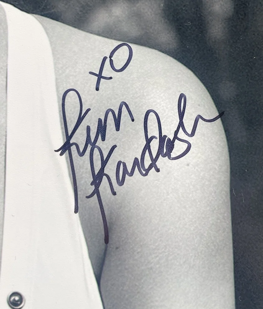 Kim Kardashian — Kim Kardashian Signed Autographed 16x20 Photo KUWTK Model Hot Sexy SWAU Coa, изображение 2