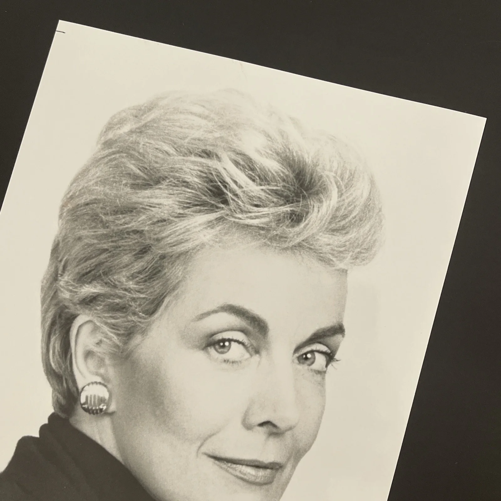 JOANNA BARNES: Hand Signed Original Celebrity Photo 8 x 10” / KSK, image 3