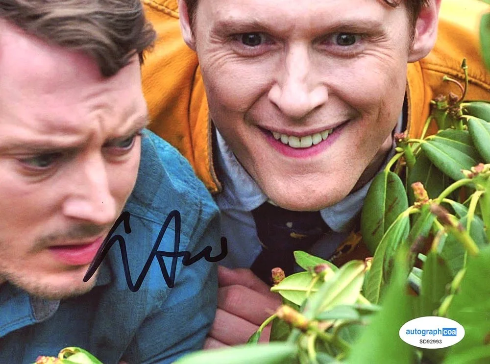 ELIJAH WOOD — Elijah Wood signed "DIRK GENTLY'S" 8x10 Photo EXACT PROOF c LOTR Todd ACOA COA, image 5