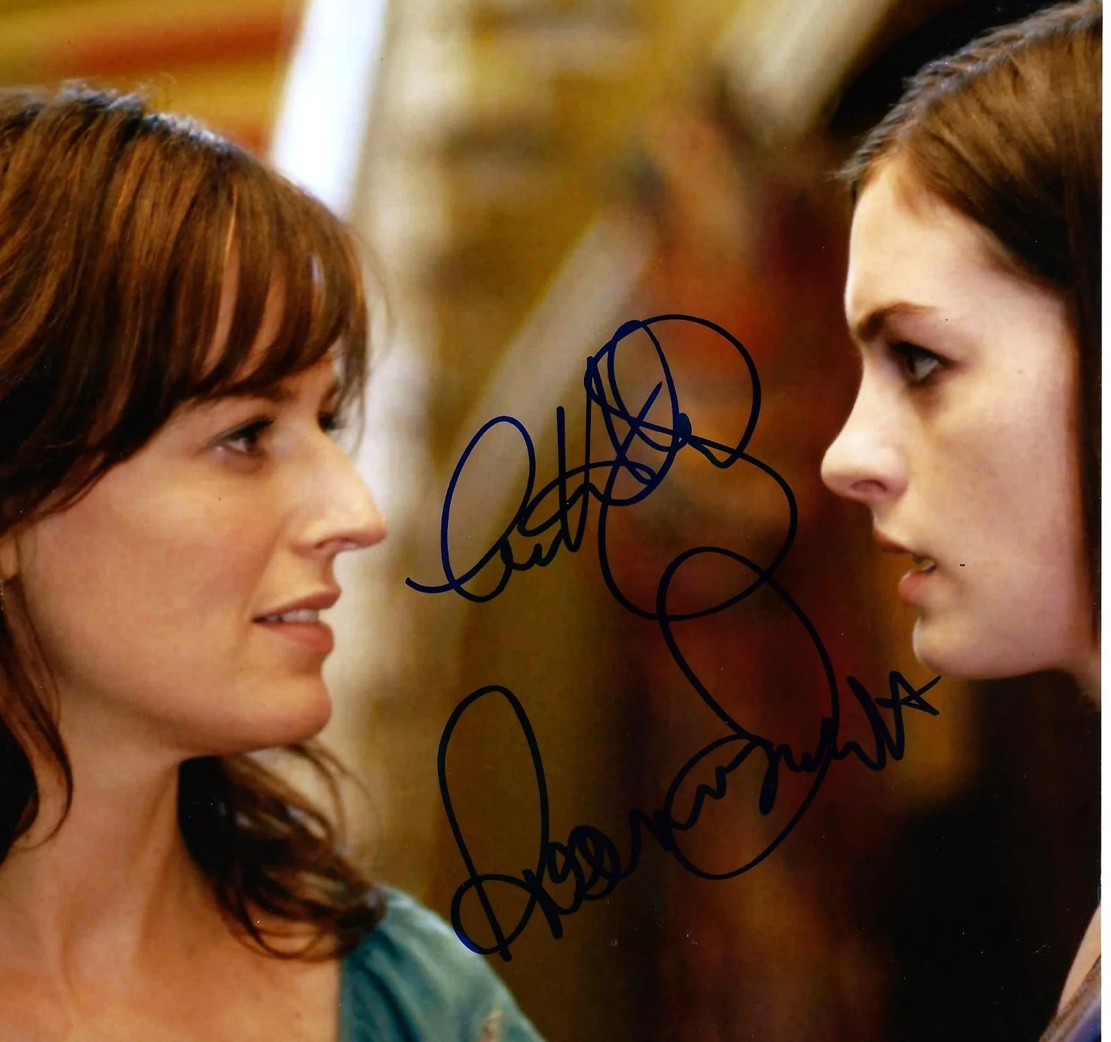 Anne Hathaway, Rosemarie DeWitt — Anne Hathaway & Rosemarie DeWitt signed Rachel Getting Married 8X10 photo. IP, изображение 2