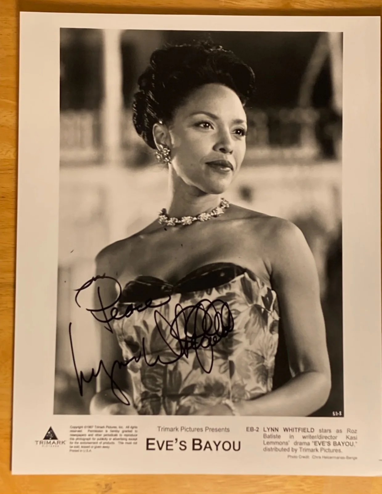 Hand SIGNED Lynn Whitfield 8x10 Press Photo - Eve's Bayou (Roz Batiste), изображение 2