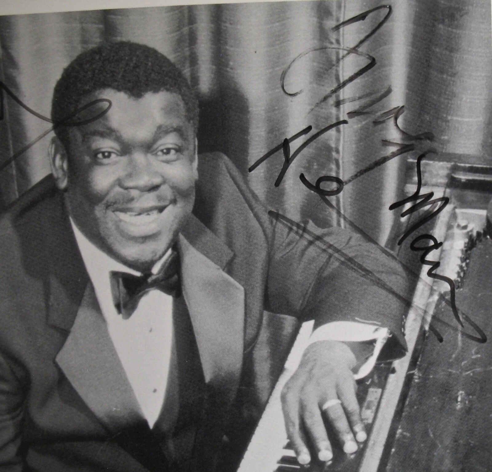CLARENCE 'Frogman' HENRY~Nice Autographed 8x10 Photograph From This Rock Legend, изображение 2