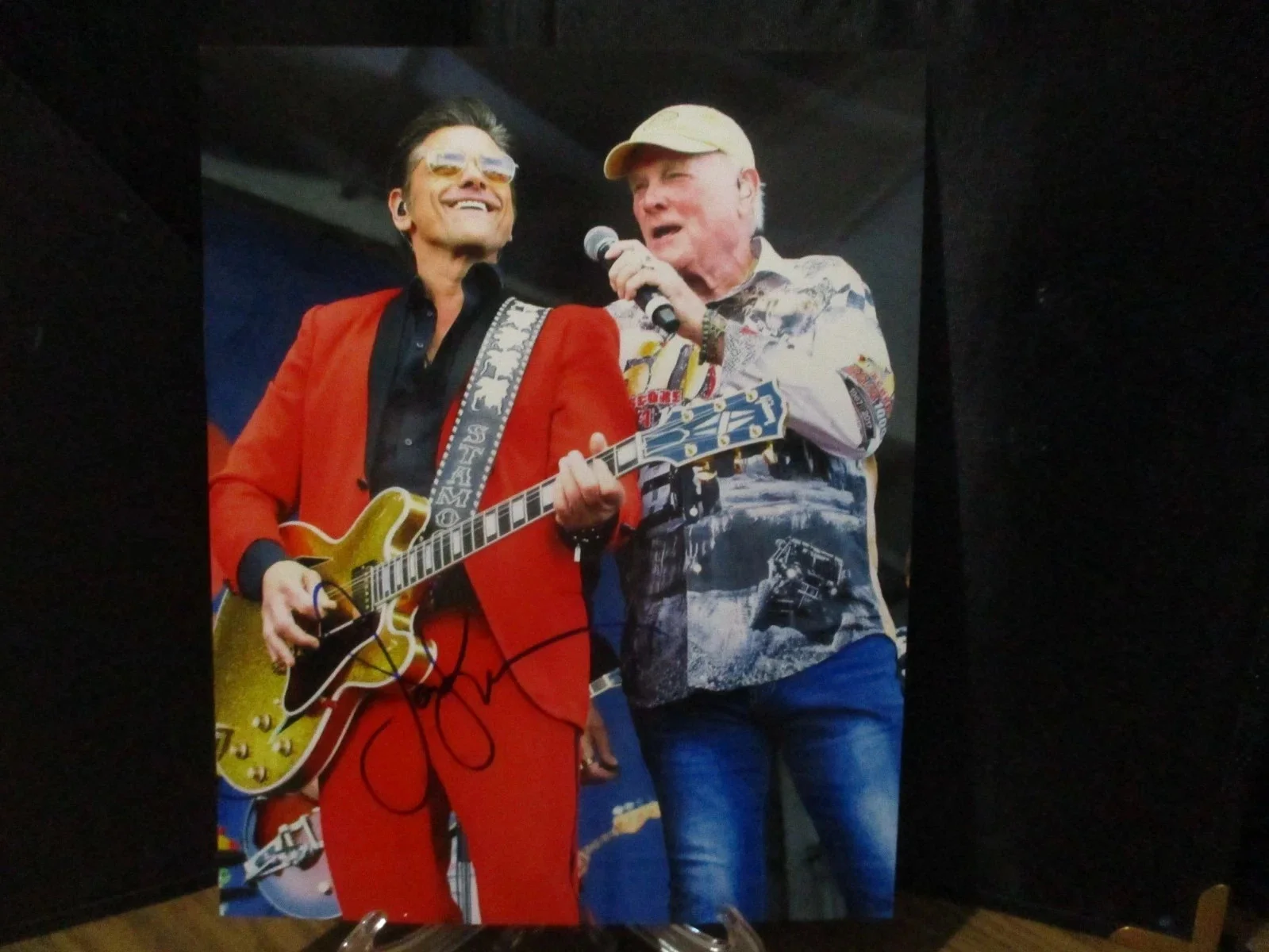 JOHN STAMOS — JOHN STAMOS (THE BEACH BOYS & FULLHOUSE) AUTHENTIC SIGNED/AUTOGRAPHED 8X10 PHOTO, image 2
