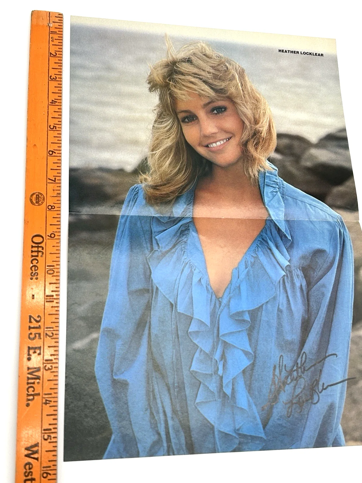 Heather Locklear — HEATHER LOCKLEAR 11x16 VTG SIGNED POSTER Autograph JSA COA MELROSE PLACE ACTRESS, image 3