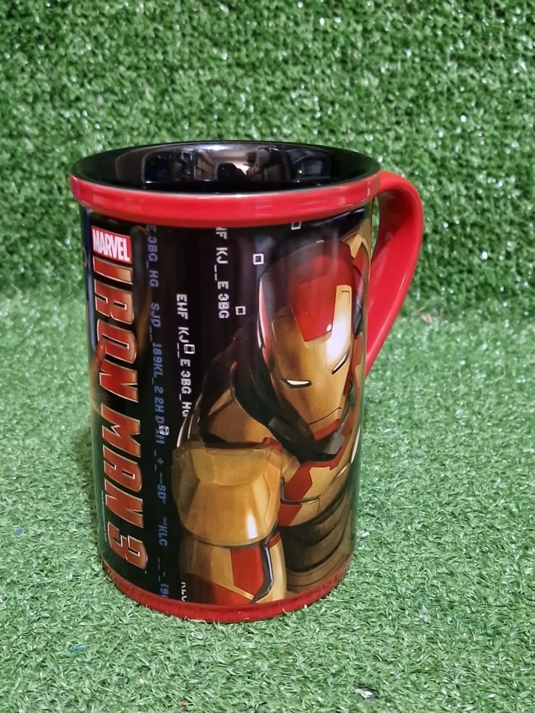 Disney Marvel Iron Man 3 Mug Large 18oz Excellent Condition 13.5cm Tall 2013, image 3
