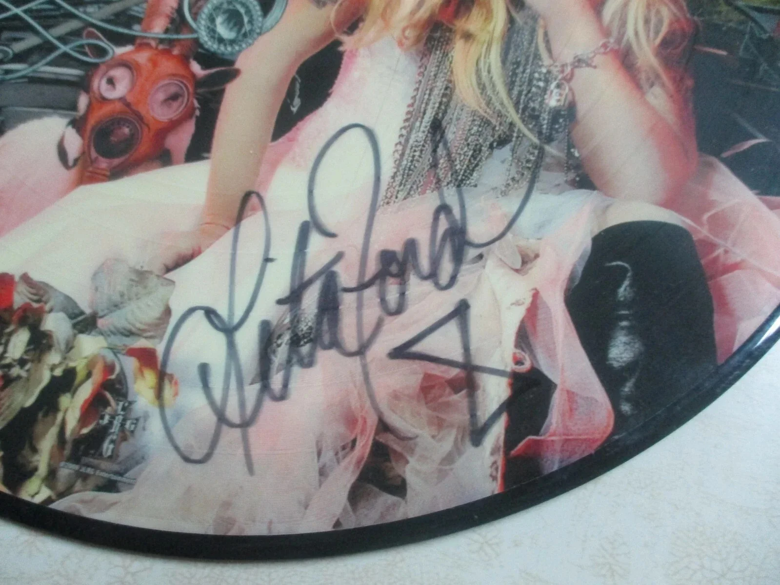 LITA FORD (THE RUNAWAYS) AUTHENTIC SIGNED/AUTOGRAPHED RARE PICTURE DISC JSA CERT, изображение 2