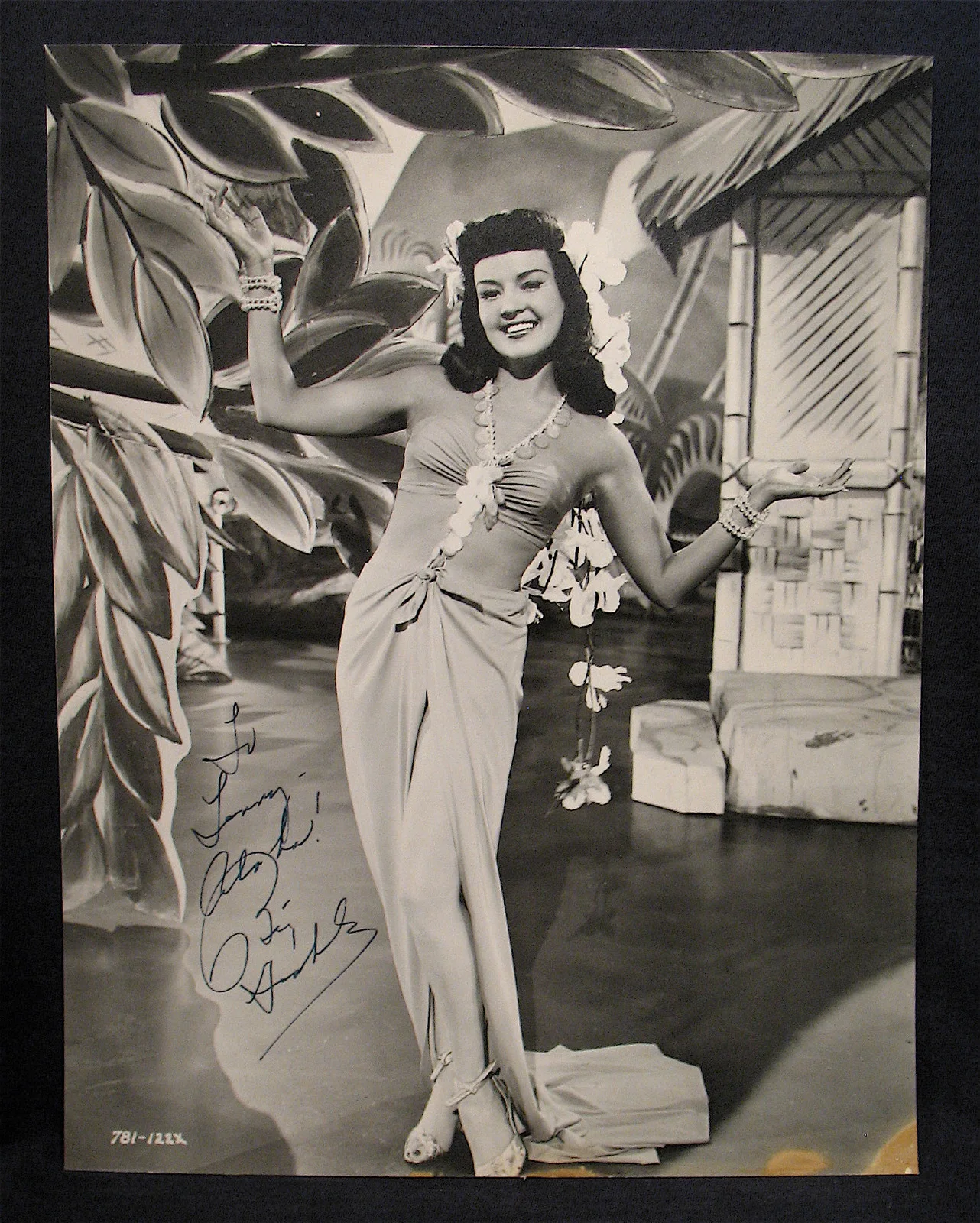 BETTY GRABLE — BETTY GRABLE-Mega Rare 10x13 Autographed & Inscribed Photograph-Sexy Pinup-Diva