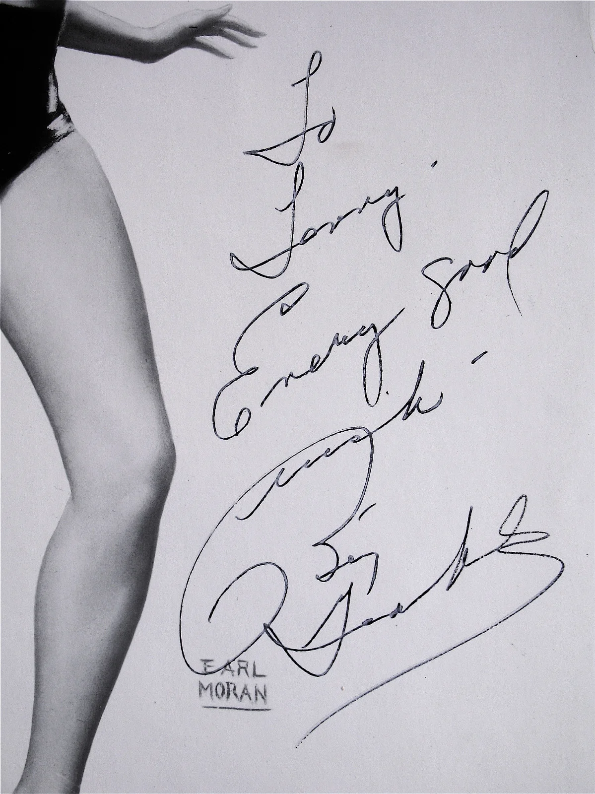 BETTY GRABLE — BETTY GRABLE-Mega Rare 11x14 Autographed & Inscribed Photograph-Sexy Pinup Girl, изображение 2
