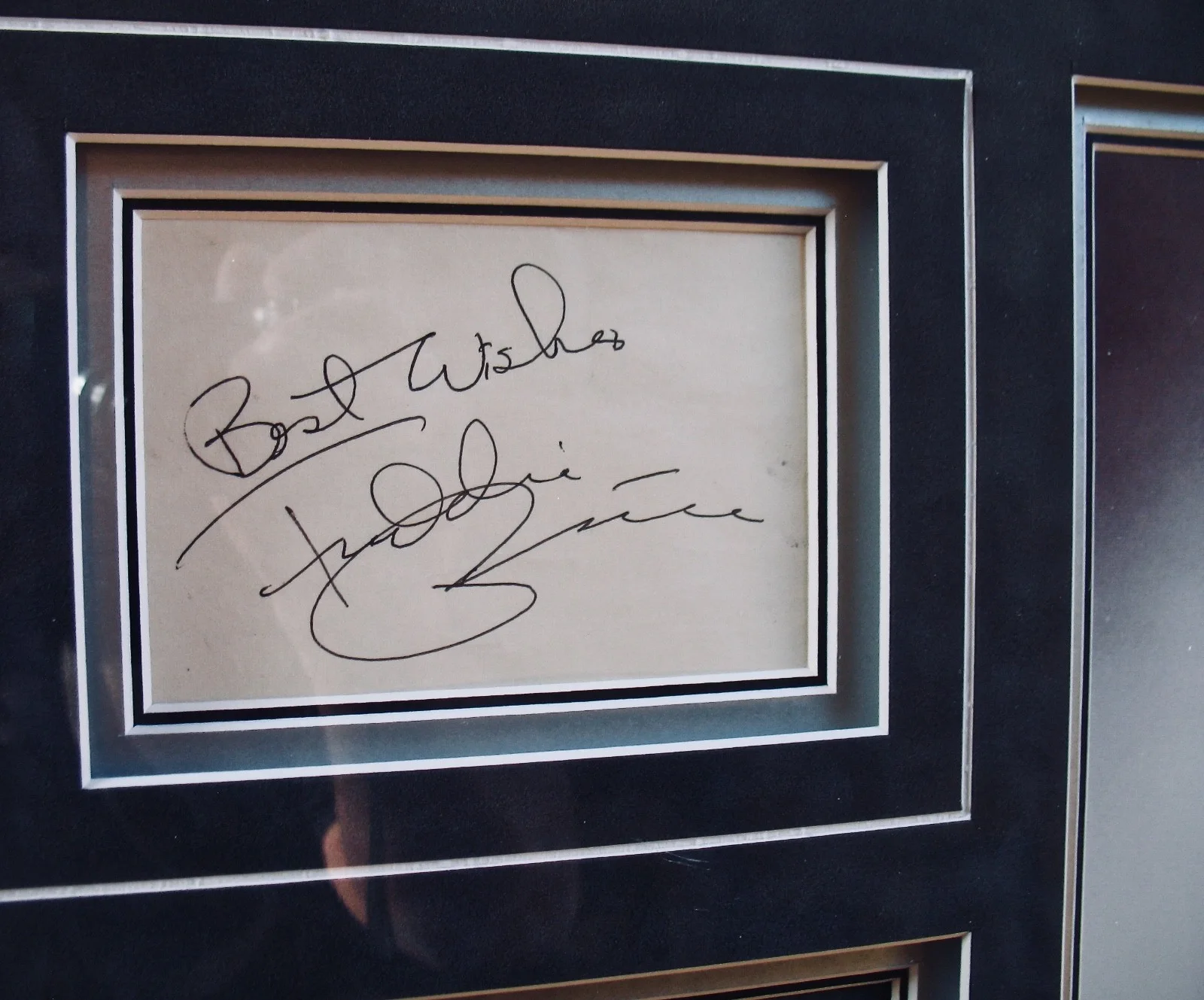 Freddie Prinze Sr — FREDDIE PRINZE~Rare Custom Framed Signature Display w/COA~CHICO and the MAN, изображение 3