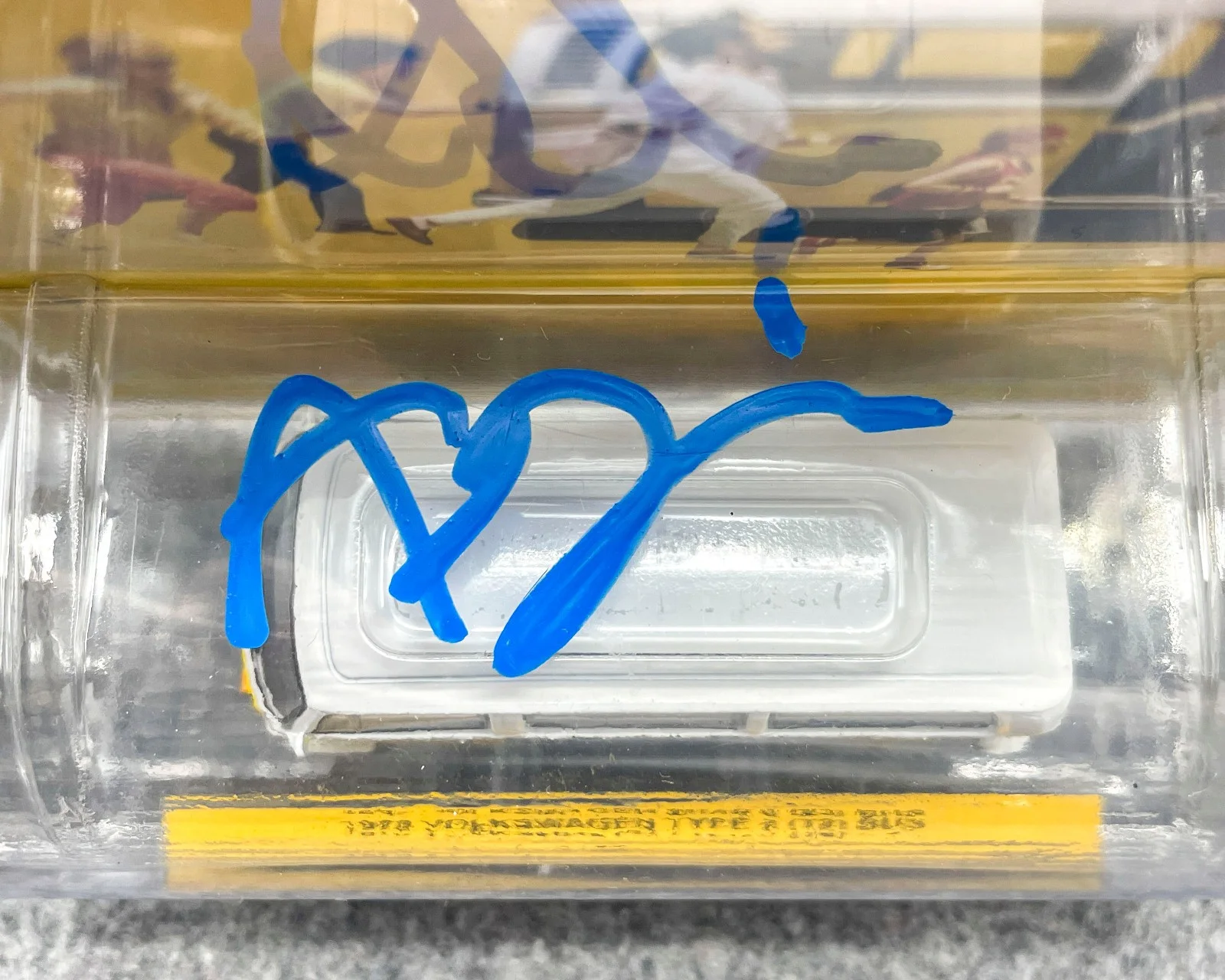 Abigail Breslin — Abigail Breslin Signed LITTLE MISS SUNSHINE 20th Anniv VW T2 Bus EXACT Proof JSA, image 2
