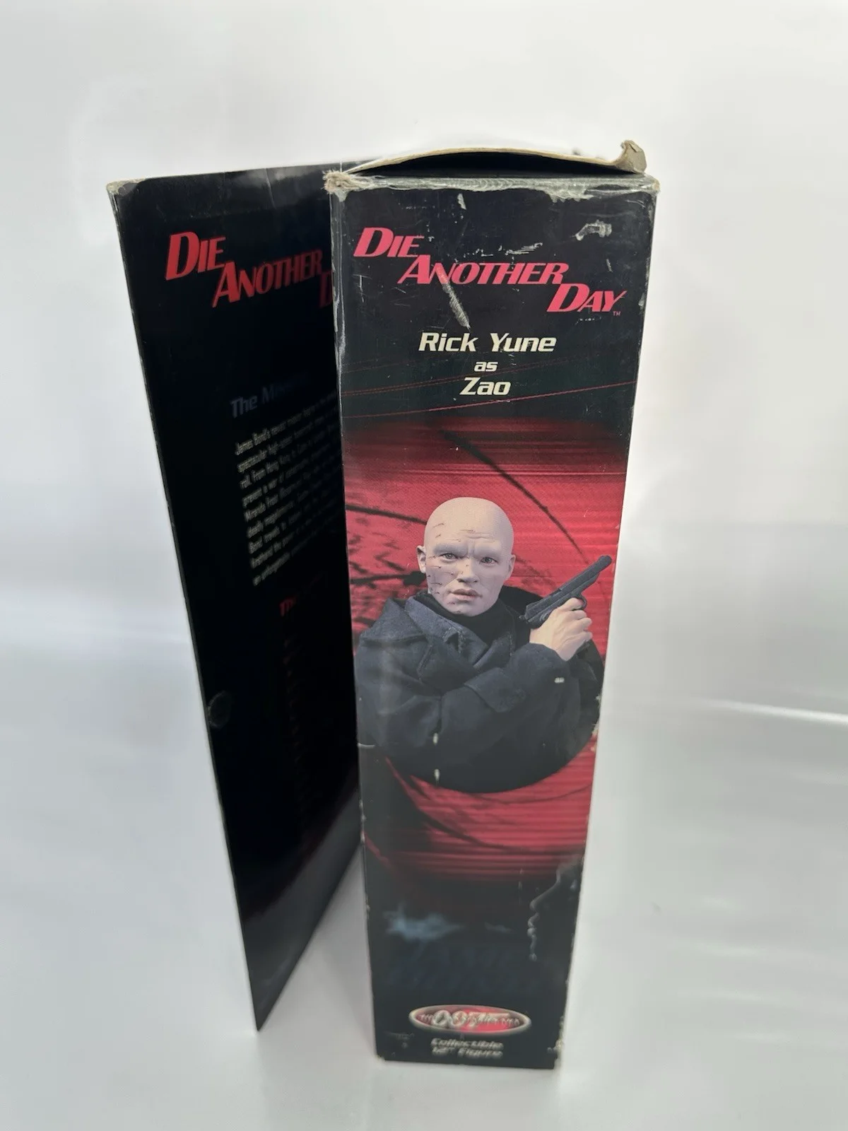 Die Another Day Zao Large Figure Never Been Out Of Box Free Uk P&p, изображение 5