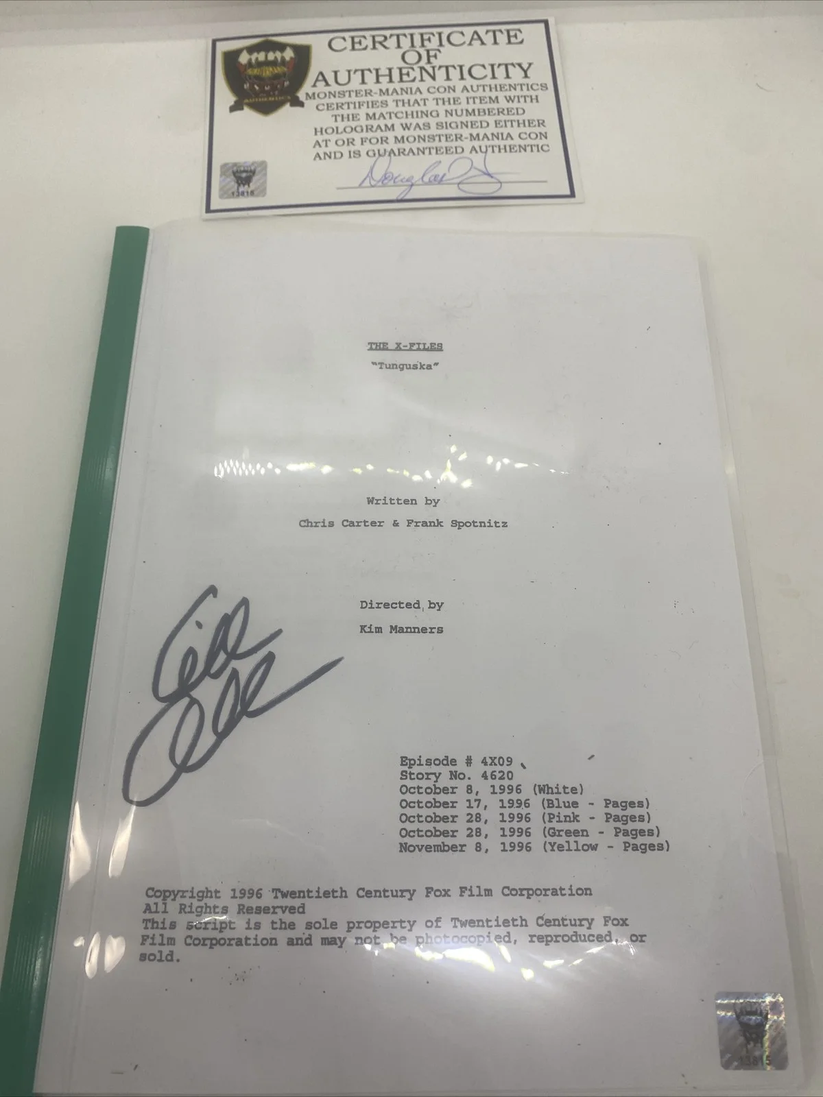 Gilian Anderson — Gillian Anderson Signed X Files Full Episode Script MMC COA Tunguska