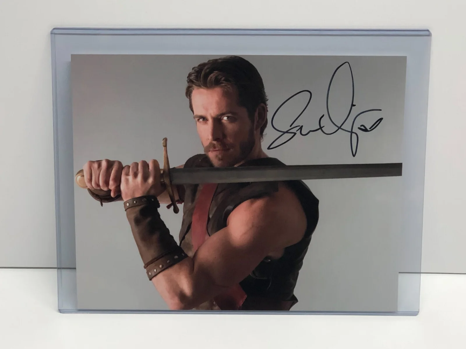 Sean Maguire — Sean Maguire ONCE UPON A TIME with sword Autographed 8 x 10 Photo with COA