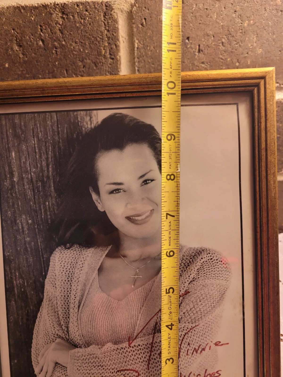 Lisa Raye McCoy: Signed Autograph to Vinnie Best Wishes, image 3