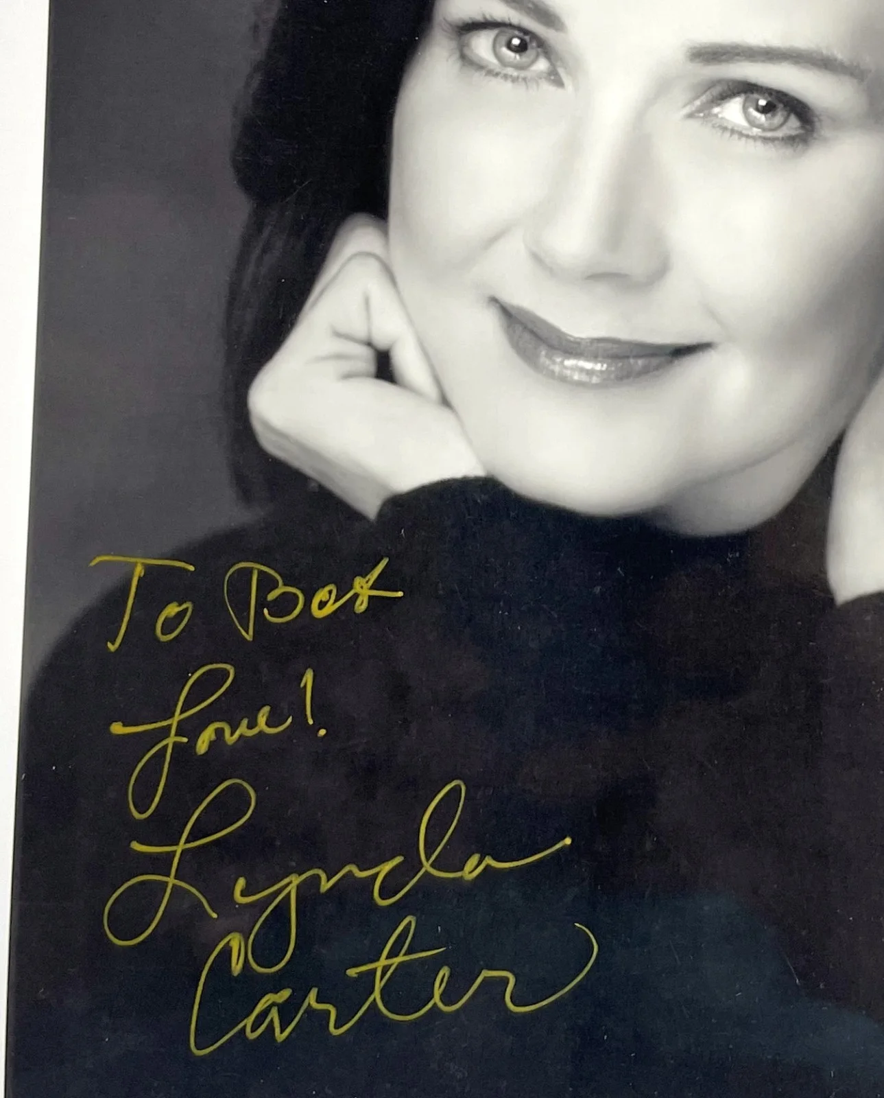Lynda Carter — Lynda Carter - 'Wonder Woman' - Miss World USA Winner -Autographed Photo, изображение 2