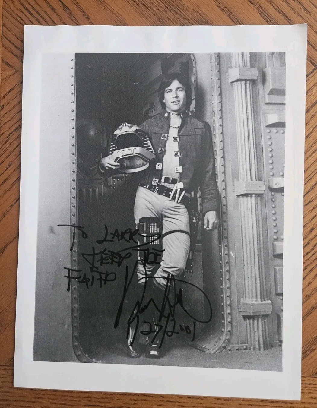 Richard Hatch — Richard Hatch signed early vintage 8x11" photo, Capt Apollo Battlestar Galactica