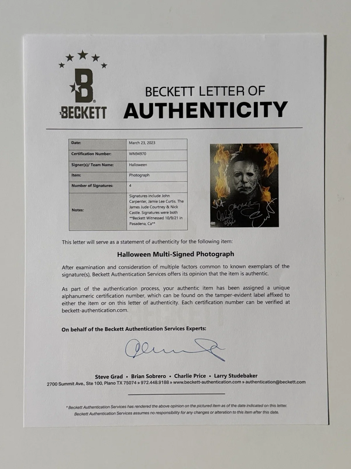 John Carpenter, Jamie Lee Curtis, Nick Castle, James Jude Courtney — JOHN CARPENTER, JAMIE LEE CURTIS +NICK CASTLE+JAMES SIGNED 16x20 PHOTO BECKETT-A, image 3