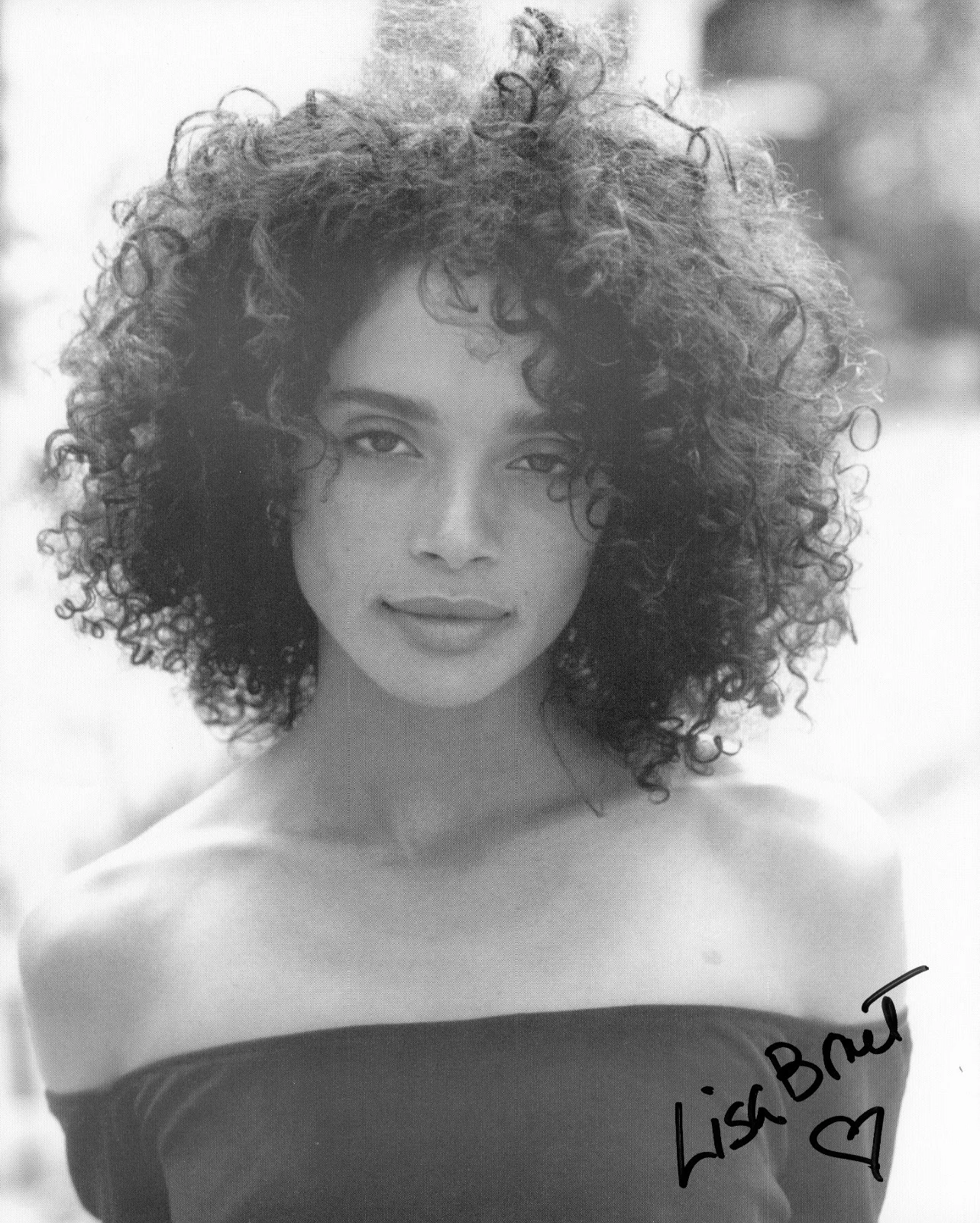 LISA BONET — LISA BONET HAND SIGNED 8x10 THE BILL COSBY SHOW (DENISE HUXTABLE) HOT RARE