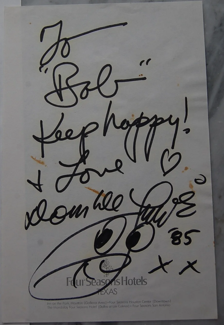 Dom Deluise — Dom DeLuise signed doodle with dedication on Four seasons hotel paper dated 1985, изображение 2