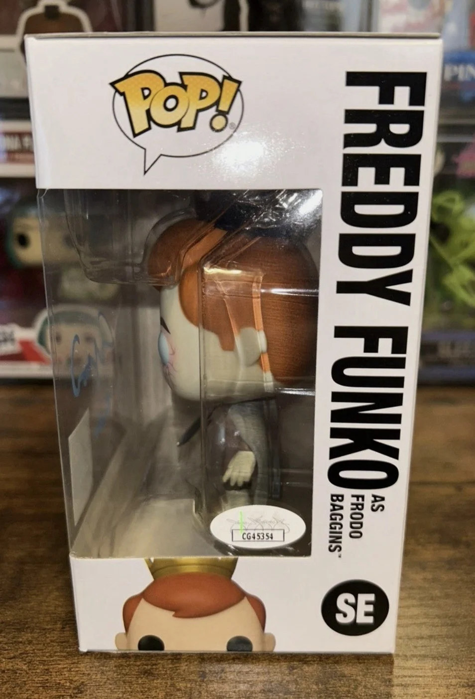 Freddy Funko Pop Frodo Lord of the Rings signed by Elijah Wood 500 pcs JSA COA, изображение 3